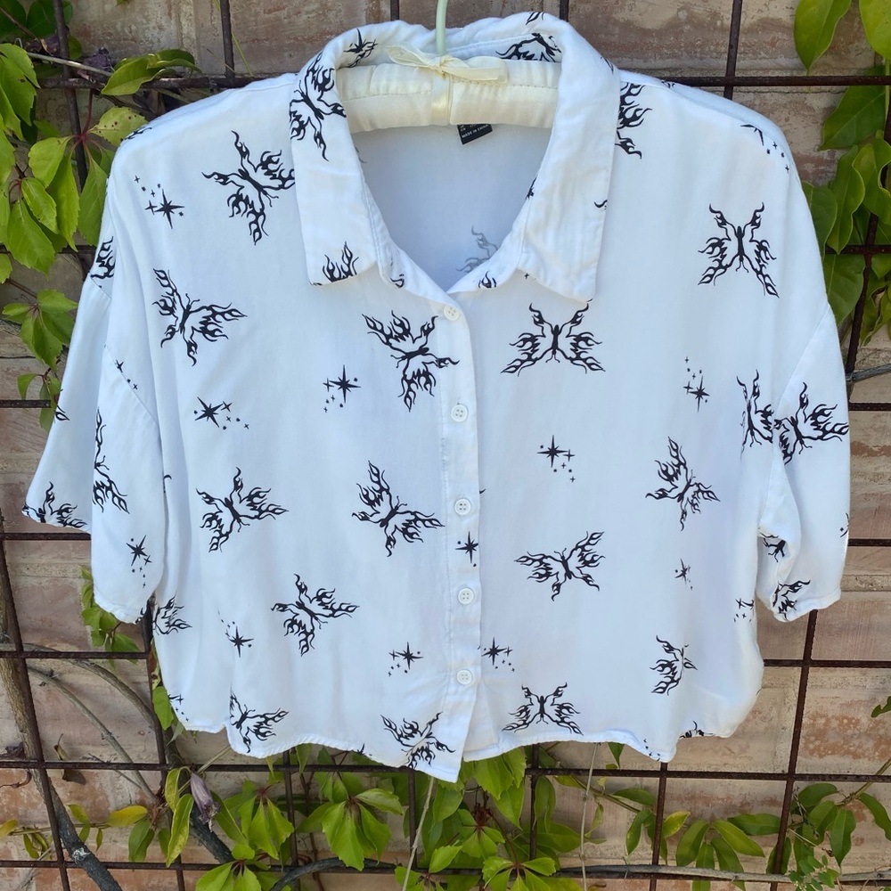 Forever 21 women’s L cropped blouse